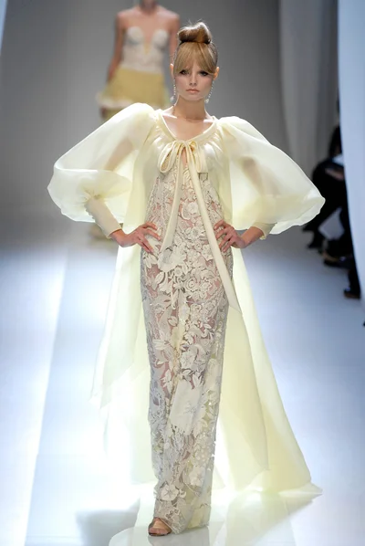 Look 29